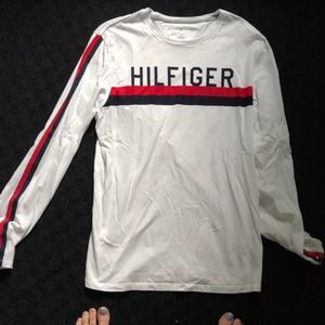 Long sleeve Tommy top